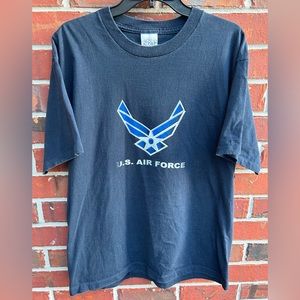 Alore United States Air Force Short Sleeve T-Shirt. Size Large